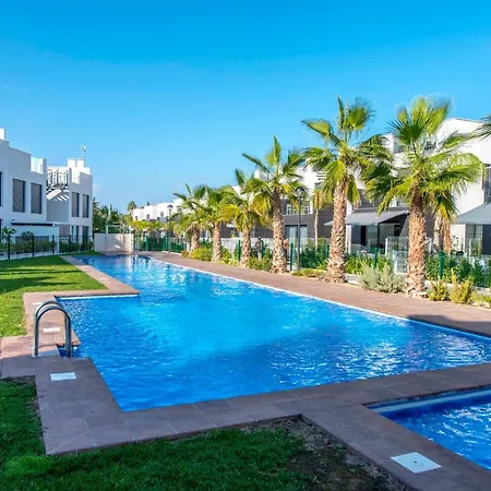Cb Living - 3 Bedroom In Punta Prima *