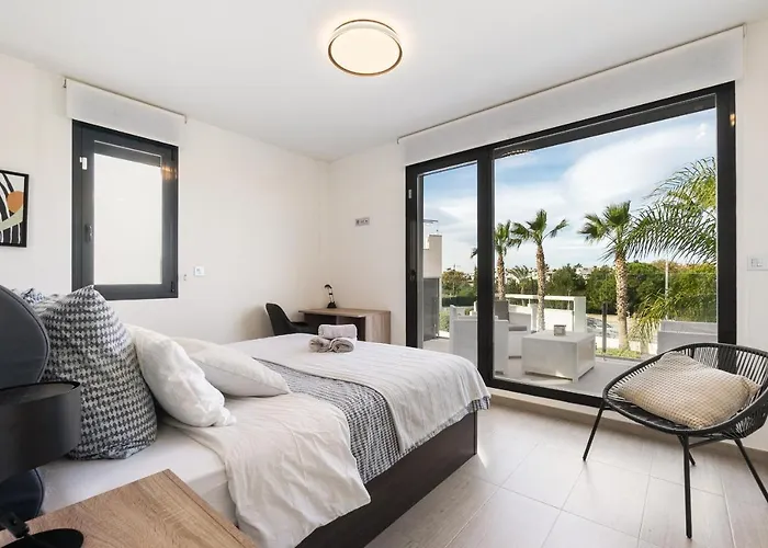 Cb Living - 3 Bedroom In Punta Prima