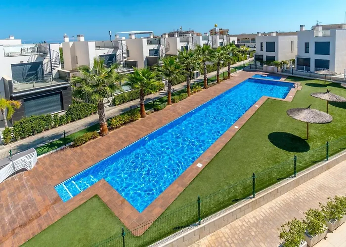 Cb Living - 3 Bedroom In Punta Prima Holiday home